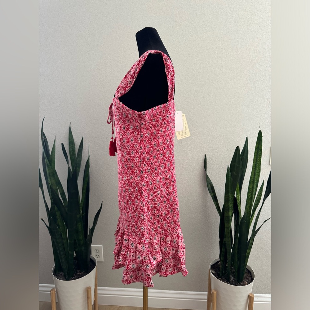 NWT B.O.G COLLECTIVE Dreamboat Red Medallion Print Smocked Mini Dress - Picture 10 of 15
